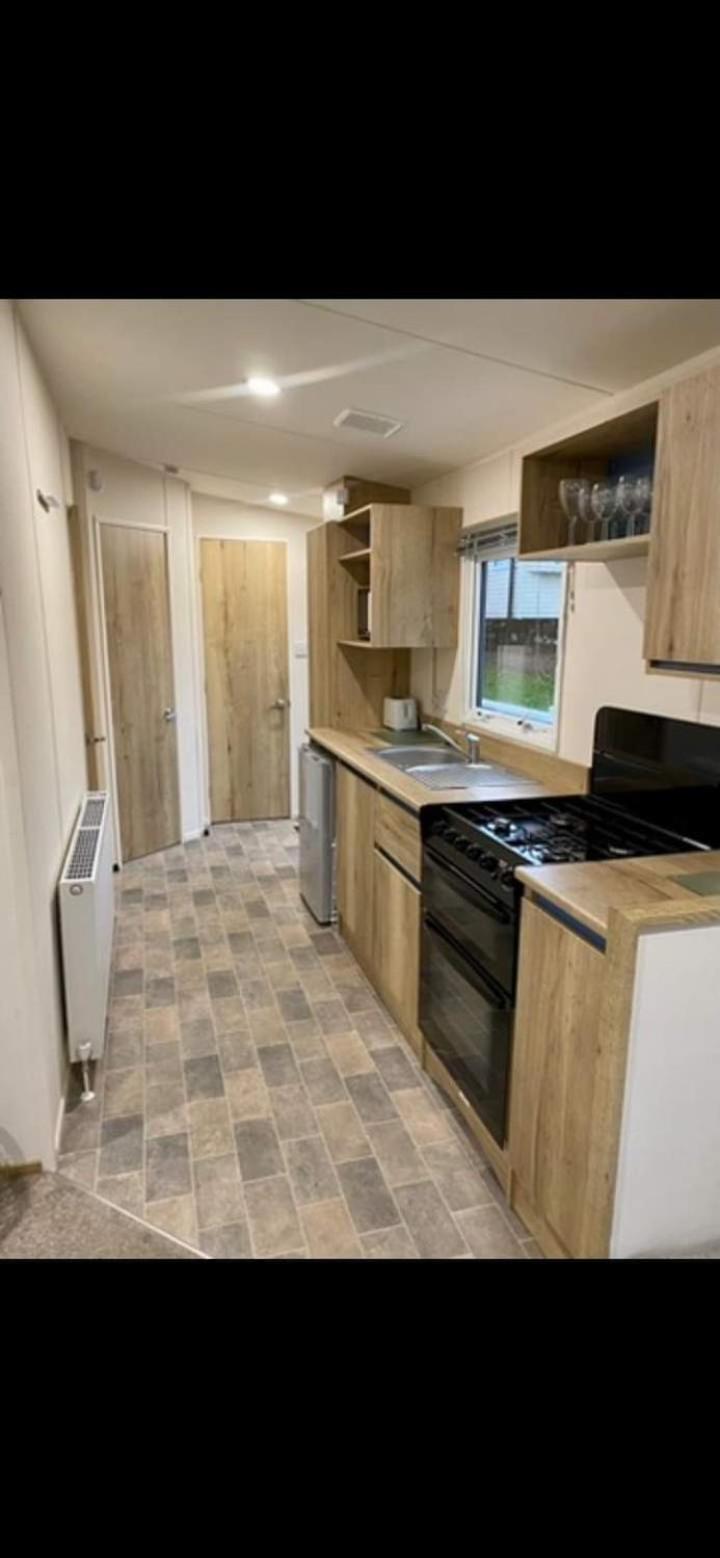 Laguna- Rockley Park Poole Exterior photo